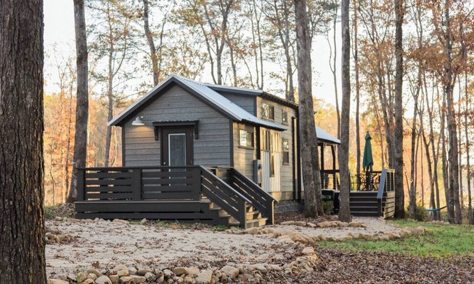 Tracy City Casa | Still Waters Tiny Home: Waterfront/Kayaks/HotTub