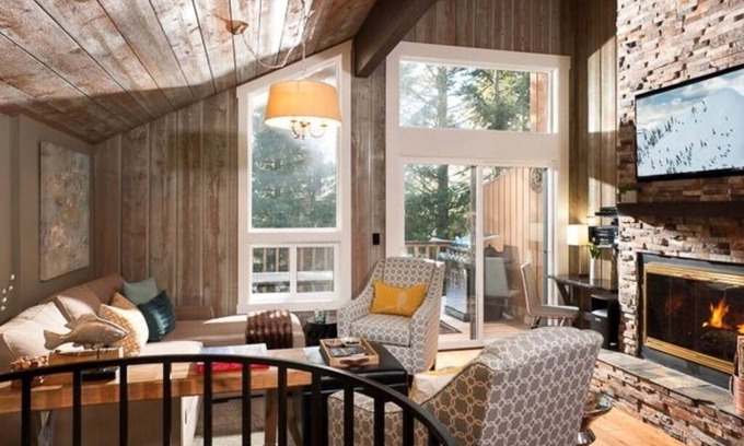 Whitefish Chalet De Esquí | Stillwater Chalet-Saltwater pool, Hot Tub, Steam Shower, Stay 3 nights Pay for 2
