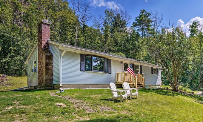 Lenox Dale Casa | Stockbridge Home: Walk to Town Beach!