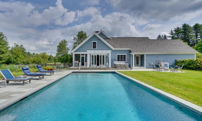 Stockbridge Casa | Stockbridge Retreat with Pool and Hot Tub!