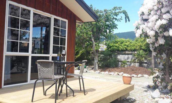 Stoke Casa | Stoke's Cosy Cottage