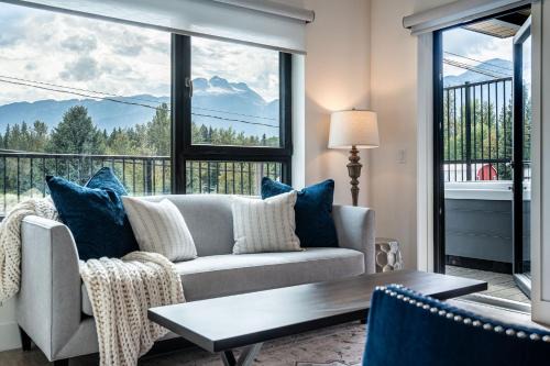 Revelstoke Apartamento | Stoked 4Ever - Revelstoke Condo (+Hot Tub)