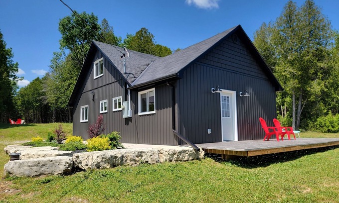 Stokes Bay Cabaña | Stokes Bay Getaway near Tobermory & Lions Head permit#STA-2024-63