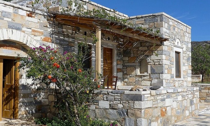 Moutsouna Casa | Stone-built houses Azalas, very quiet, directly by the beach, with fireplace