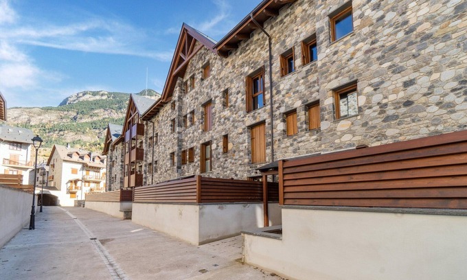 Benasque Apartamento | Casa de piedra cerca de Benasque y lago