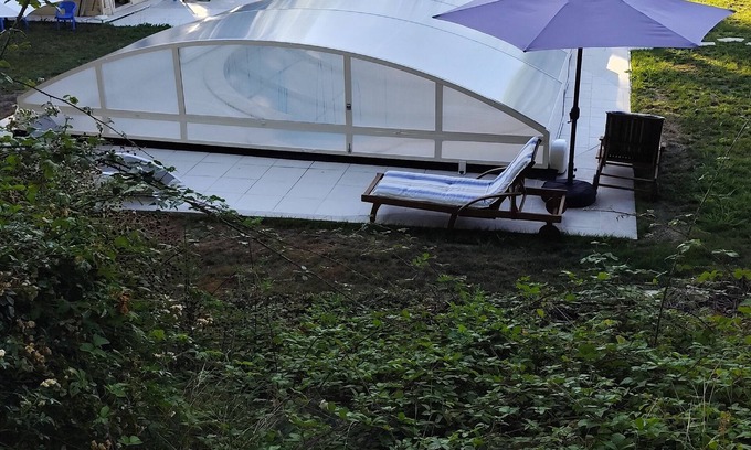 Cezan Casa | casa de piedra en una casa de campo con piscina, muchas actividades en las inmediaciones