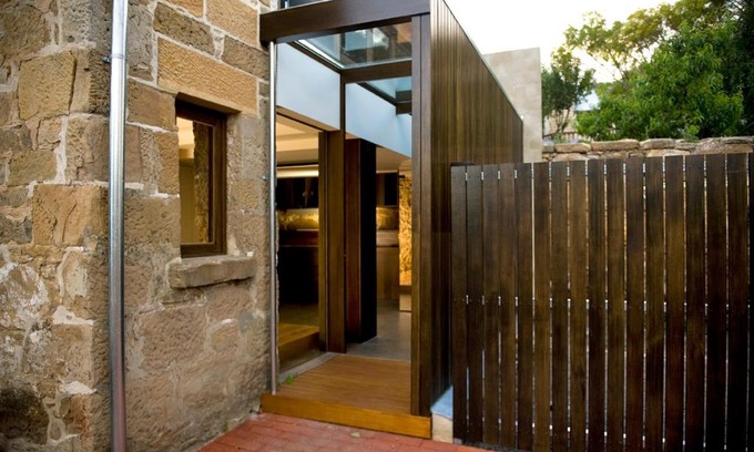 Hobart Central Business District Villa | Stone Flower