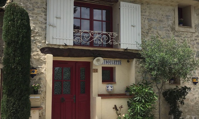 Mirabel-aux-Baronnies Casa | Casa de piedra "cebollino"