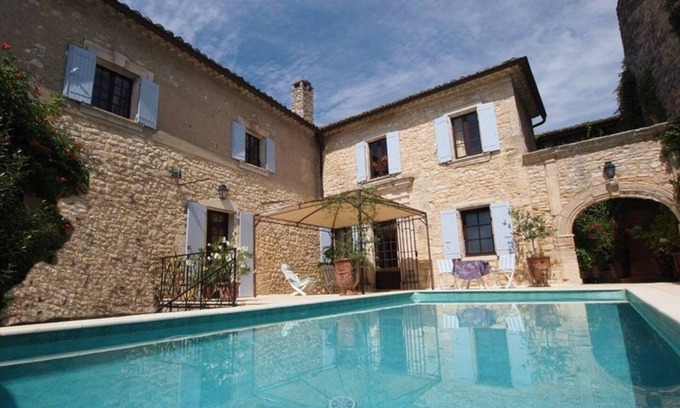 Montclus Casa | Auténtica casa de piedra junto al río con una gran piscina.