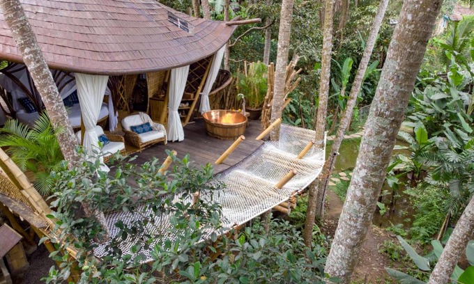 Petulu Casa | Stone House