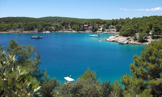 Milna (Brac) Casa | Stone house on Brac with amazing garden and sea view