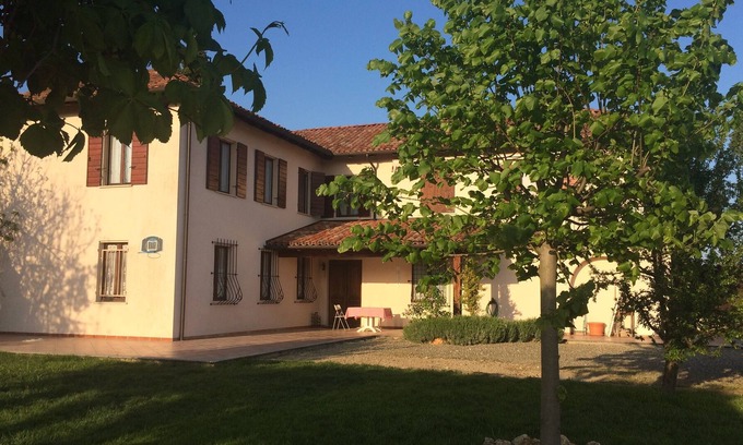 Montabone Casa | Stone house with large garden, terrace and vineyard. No vis-à-vis.
