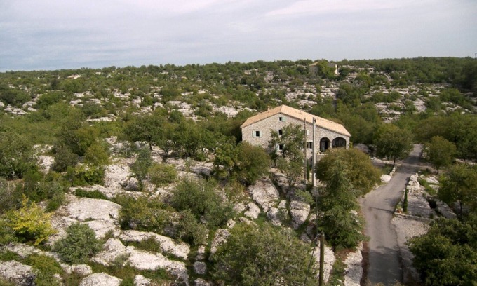 Labeaume Villa | CASA DE PIEDRA CON PISCINA PRIVADA CERCA DE ARDECHE GORGES
