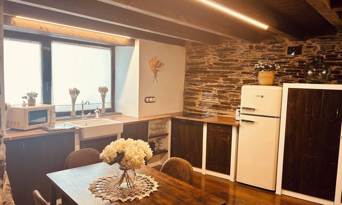 Samos Casa | Stone house with rural charm