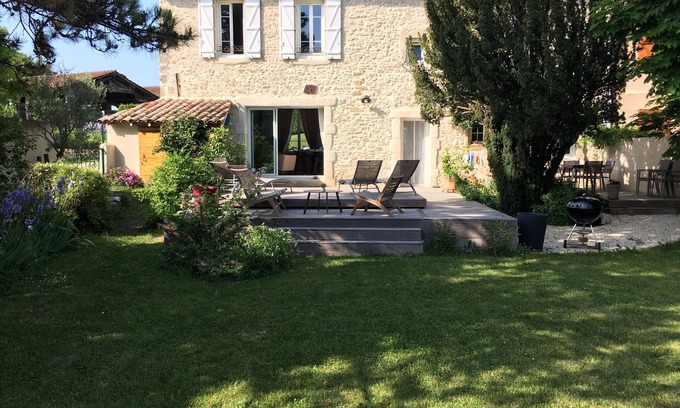 Chabeuil Casa | Stone house with swimming pool near the village