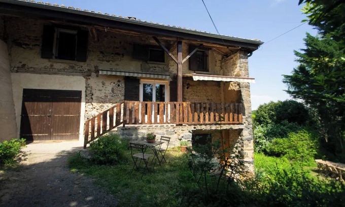Viry Casa | Stone house with view