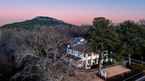 Stone Mountain Historic Village Cama Y Desayuno | Stone Mountain Manor