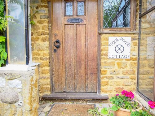 Hook Norton Casa | Stone Wheel Cottage