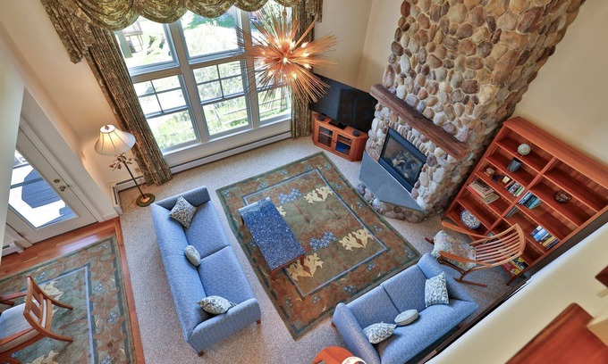 Central Vermont- Killington Condominio | Stonefire Chalet at Topridge | 4BR Luxury Ski-In/Ski-Out Retreat, Sleeps 8