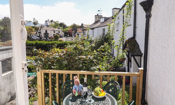 Near Sawrey Cabaña | STONEY CROFT COTTAGE, pet friendly, with open fire in Sawrey