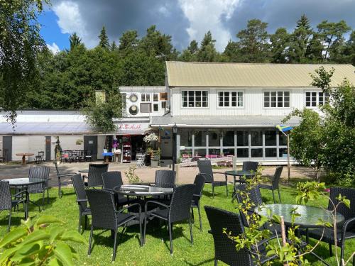 Hokerum Apartamento | Stor lägenhet ovanpå café ute på landet