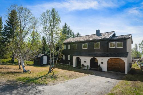 Tromso Villa | Stort hus med mye plass i sentralt i Tromsø