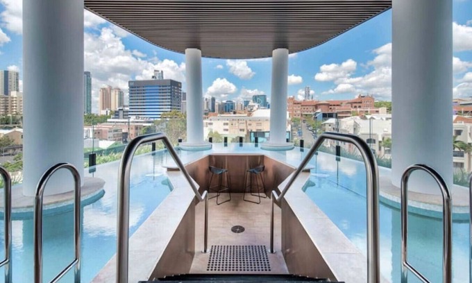 Fortitude Valley Apartamento | Story Bridge & City View! Skyhigh Luxe 2 bed Unit