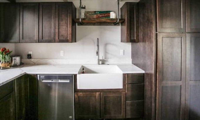 Bozeman Chalet De Esquí | Story Mill Hillside Retreat with Loft Bedroom & nearby park