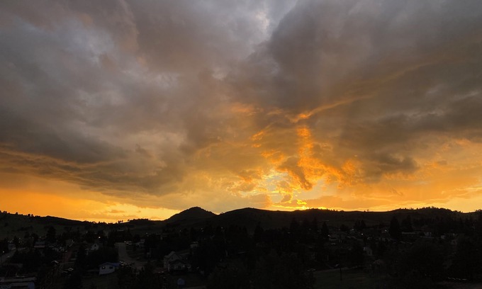Cripple Creek Casa | StoryBrook Mountain Escape. Pet-Friendly. Stunning views. Event Inquiry.