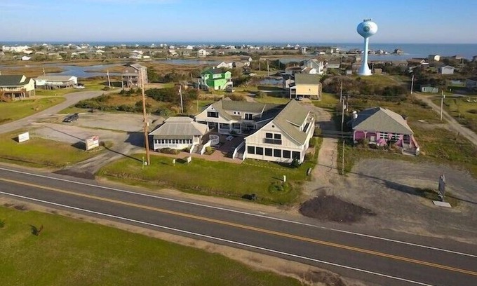 Hatteras Condominio | Stowe Away - Gorgeous 1 bedroom with ALL the perks!