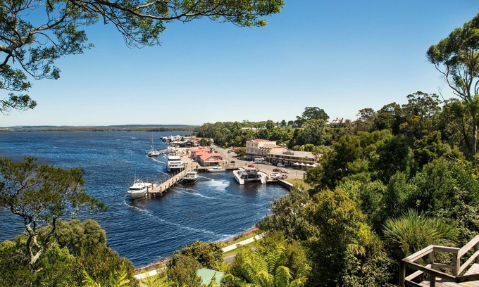 Strahan Hotel | Strahan Village