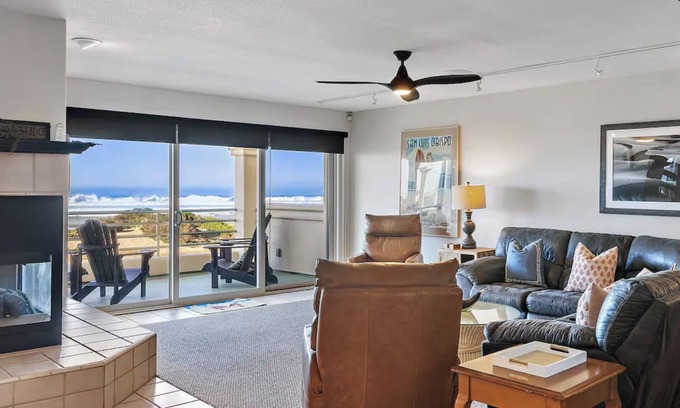 Oceano Condominio | Strandcastle Beach House - Oceanfront! - You're right on the sand!