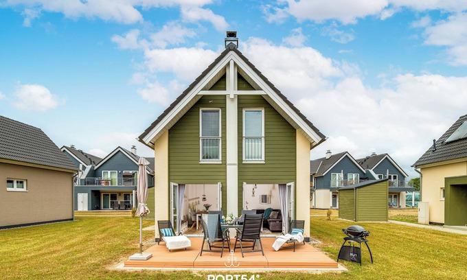 Busum Casa | Strandhuus - close to the beach and the North Sea, infrared sauna, terrace, fireplace