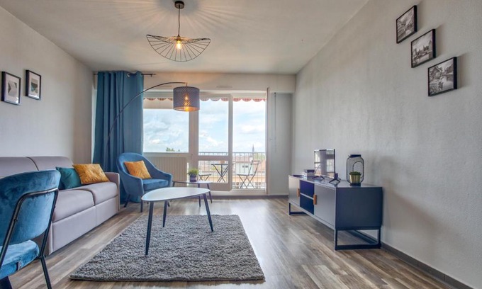 Koenigshoffen Est Apartamento | Strasbourg Urban Chic Cathedral View - parking, tram, 8 min city center