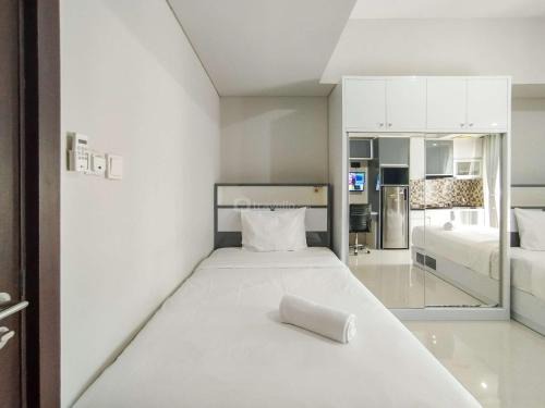Hegarmanah Apartamento | Strategic and Comfy Studio at Skyland City Jatinangor Apartment By Travelio