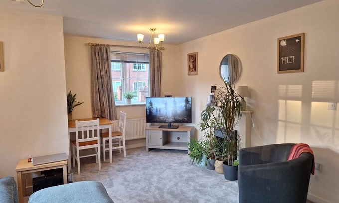 Shottery Apartamento | Stratford-upon-Avon - sleeps 4 - Pets Allowed