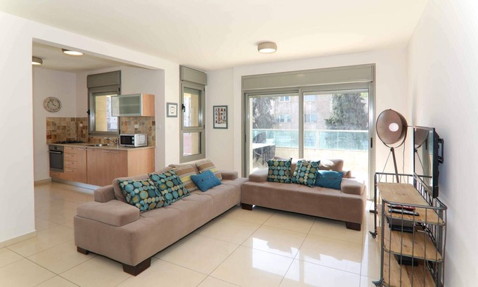 Jerusalem City Centre Apartamento | Strauss Serenity - Tres Habitaciones Piso, Capacidad 6