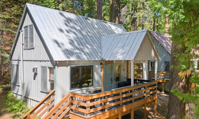Strawberry Casa | Strawberry Cabin w/ River View 10 min to Pinecrest