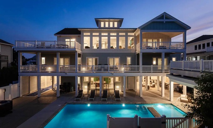 Whalehead Beach Casa | Stretch of Heaven J11059 - New Oceanfront - Private Pool w Direct Beach Access