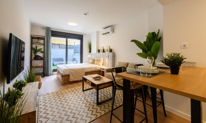 San Sebastian de los Reyes Apartamento | Studio with private terrace and pool - gym - coworking space in Madrid
