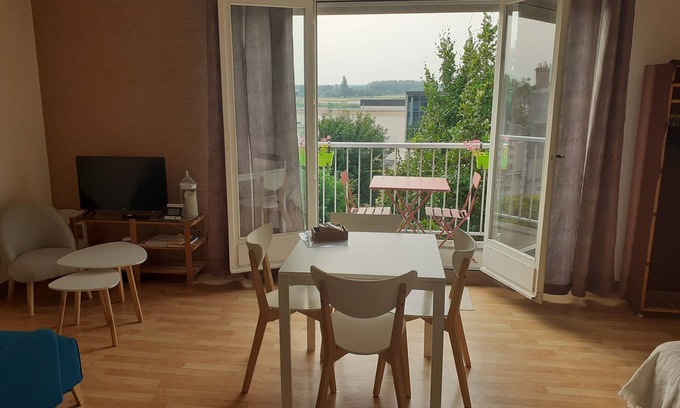 Blois Apartamento | Studio 2/3 Pers - à 2 pas de la Loire - Balcon - Parking Privé - Box Vélos - 2