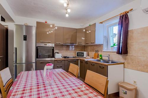 Cove Tri Zala (Zrnovo) Apartamento | STUDIO 2