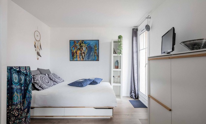 Quartier Chorier-Berriat Apartamento | Studio 24m2, balcony, reversible air conditioning, private parking, streetcar