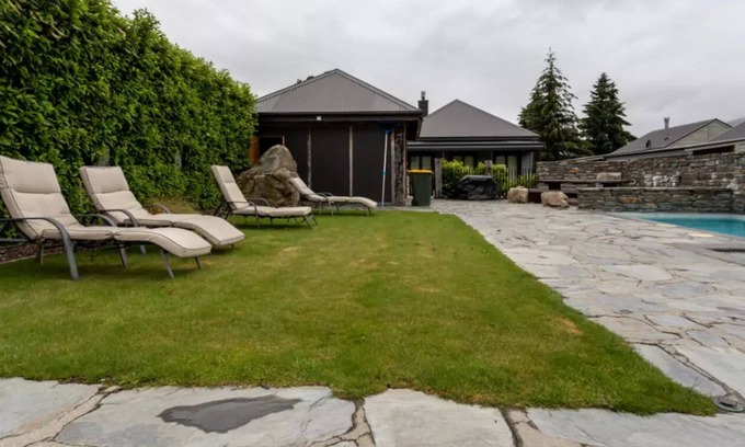Cardrona Casa | Studio 26 - One Bedroom with Pool