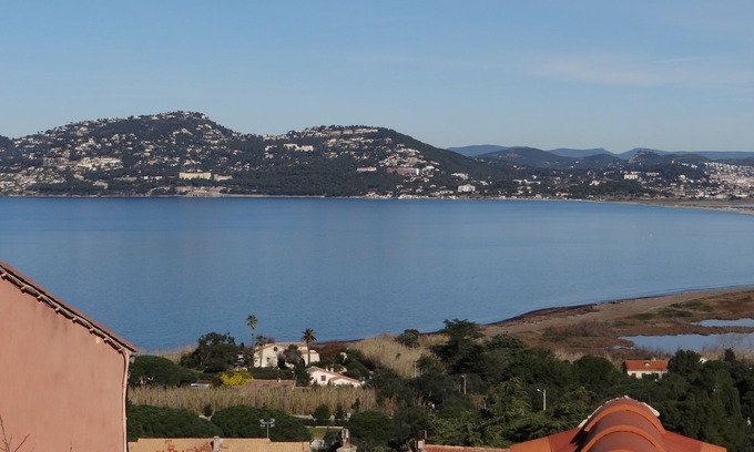 Giens Apartamento | Estudio de 30m2 con vista al mar, Hyères, Giens.