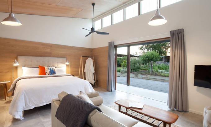 Hillvue Casa | Studio 367
