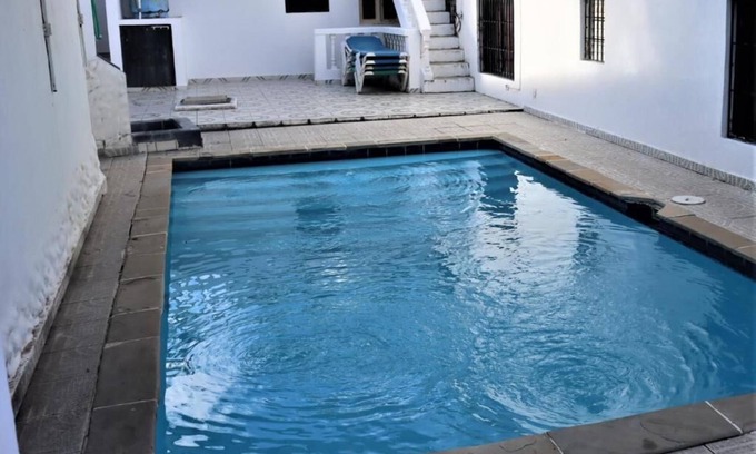 Los Brazos Apartamento | Studio with a Kitchen Steps Away from the Beach