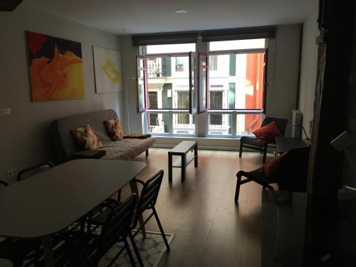 Bilbao Old Town Apartamento | Studio 7calles, Casco Viejo. Bio