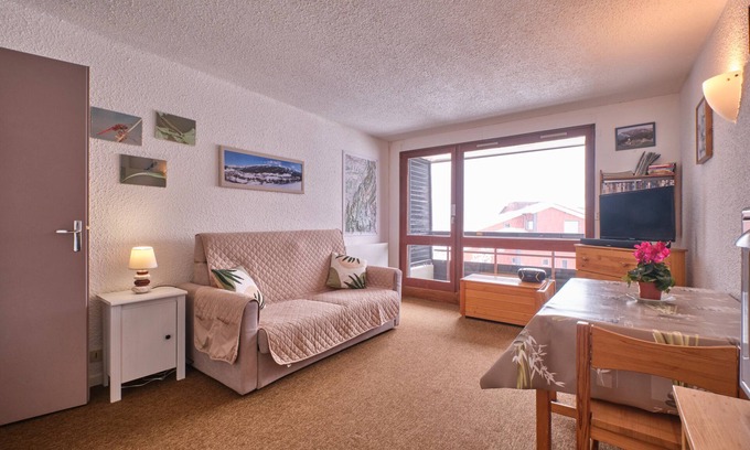 Correncon-en-Vercors Apartamento | Apartamento estudio 'Herboully' con vistas a la montaña y terraza privada