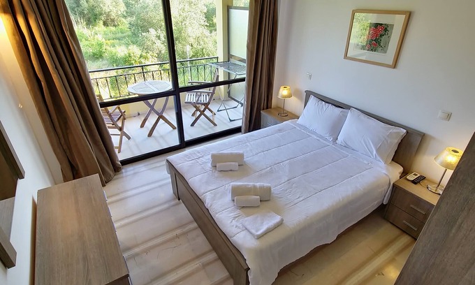 Melikia Apartamento | Apartamento estudio 'Alexandra Studio 10' con balcón privado y Wi-Fi